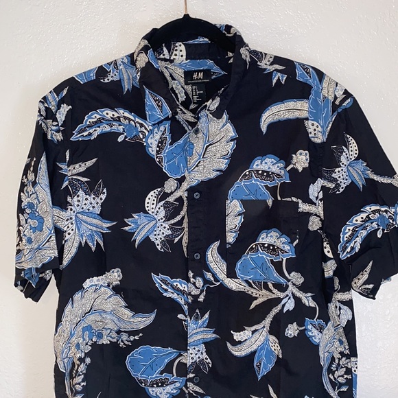 Tropical Blue Button Up - Picture 4 of 5